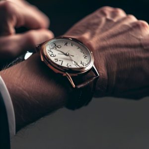 راهکارها و تکنیک‌های مدیریت زمان در سئو با استفاده از ساعت مچی